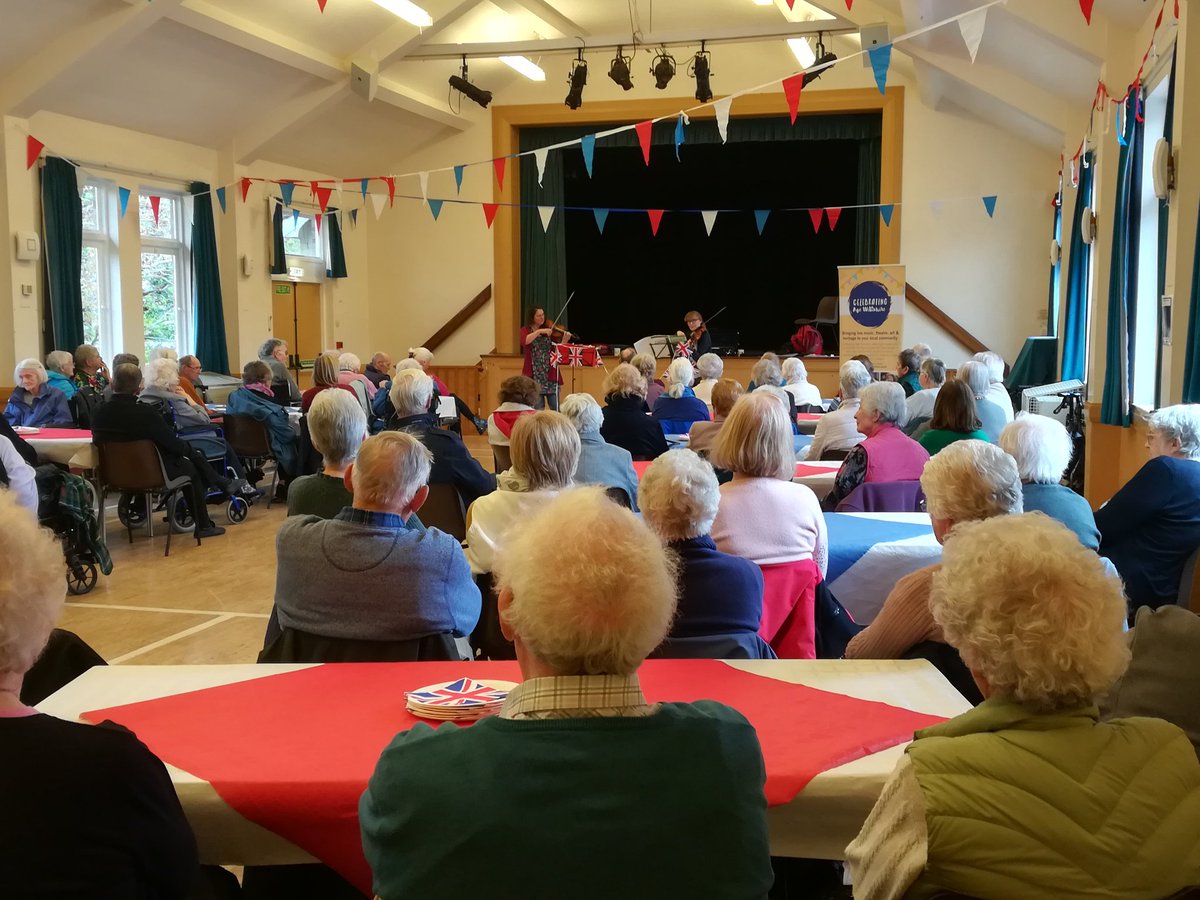 Rebecca Seymour tweet media