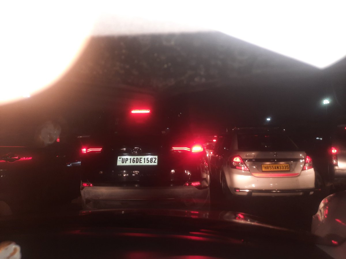 HomeLoanDSA's tweet photo. @NHAI_Official @nitin_gadkari 
Kuch to es traffic jaam ka, what if any emergency situation, it is hard to reach airport and cross this section near Ambiance mall. Not happy with the management https://t.co/sCA8Xm3CIE