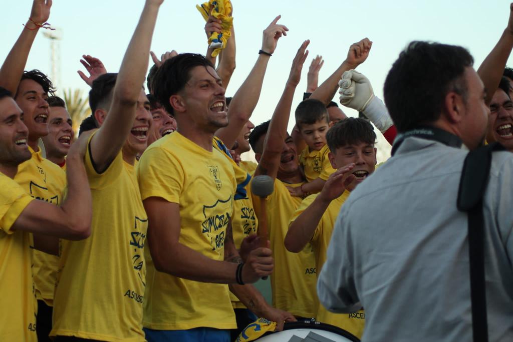 Lo conseguimos escorpiones!!!! <a href="/Orihuela_CF/">Orihuela C.F.</a>