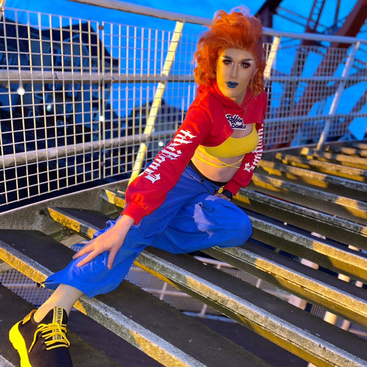 Dragbanksrobbin's tweet photo. Inspired by the Amazing @lights PEP Album Cover
📸 Tonya Kneez
#drag #dragqueen #makeup #dragmakeup #cosmetics #brows #lips #eyeshadow #manchester #manchesterqueen #clubkid #alternative #alternativedrag #ginger #redhead #gay #LGBT #lgbtq #LIGHTS https://t.co/JUozVlH1XI