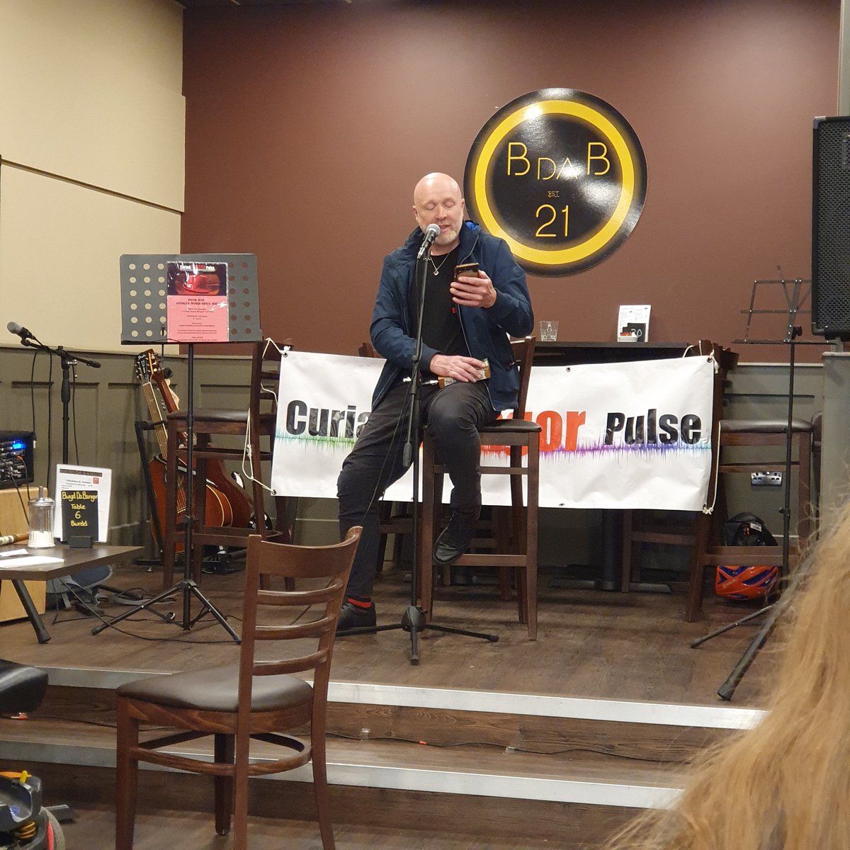 LiveMusicNWales's tweet photo. Martin Daws closing a great spoken word event. 

Details of how to donate and other events taking place as part of the festival are on our website https://t.co/sfSerG0mvs

#bangorevents #livemusic #communityfestival #publife #lovelivemusic #accousticguitar  #NorthWalesPromotions https://t.co/vOhuf0hN2y