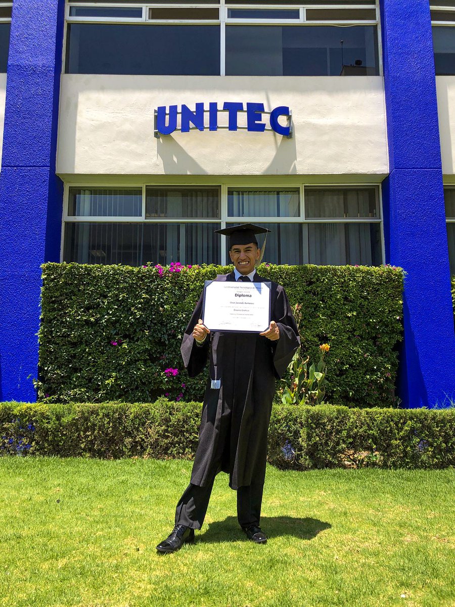 JaramilloJunio's tweet photo. Las cosas más gratificantes de la vida suelen ser las que parece que no se puede hacer
.
.
.
#JaJaJaramillo 
#Graduation #JaJaJaramillo #MiGradua #Lic #Diseñadorgrafico #prom #universidad https://t.co/qM0kAdU3sU