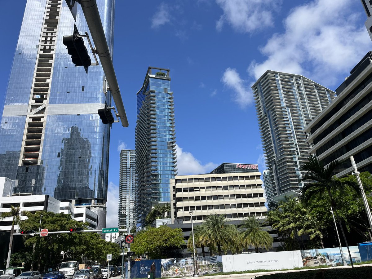 DoreenJacobi1's tweet photo. Downtown Miami today - what a city #MSP #SecOps #Derdack #Kaseya #Mobility https://t.co/awiugE3PJS
