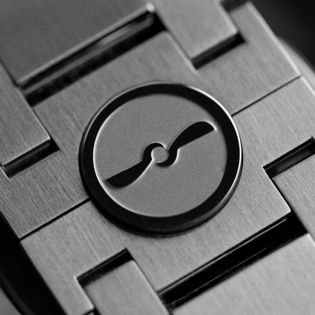 Bremont's tweet photo. It’s all in the details: The Supernova is Bremont’s first integrated bracelet design crafted by Bremont’s in-house engineers ⚙️
Find out more: https://t.co/IjvJwpoblT
#bremontsupernova #bremontwatches #h1generation #bremonth1 #maketimecount https://t.co/xQ46YVqagj