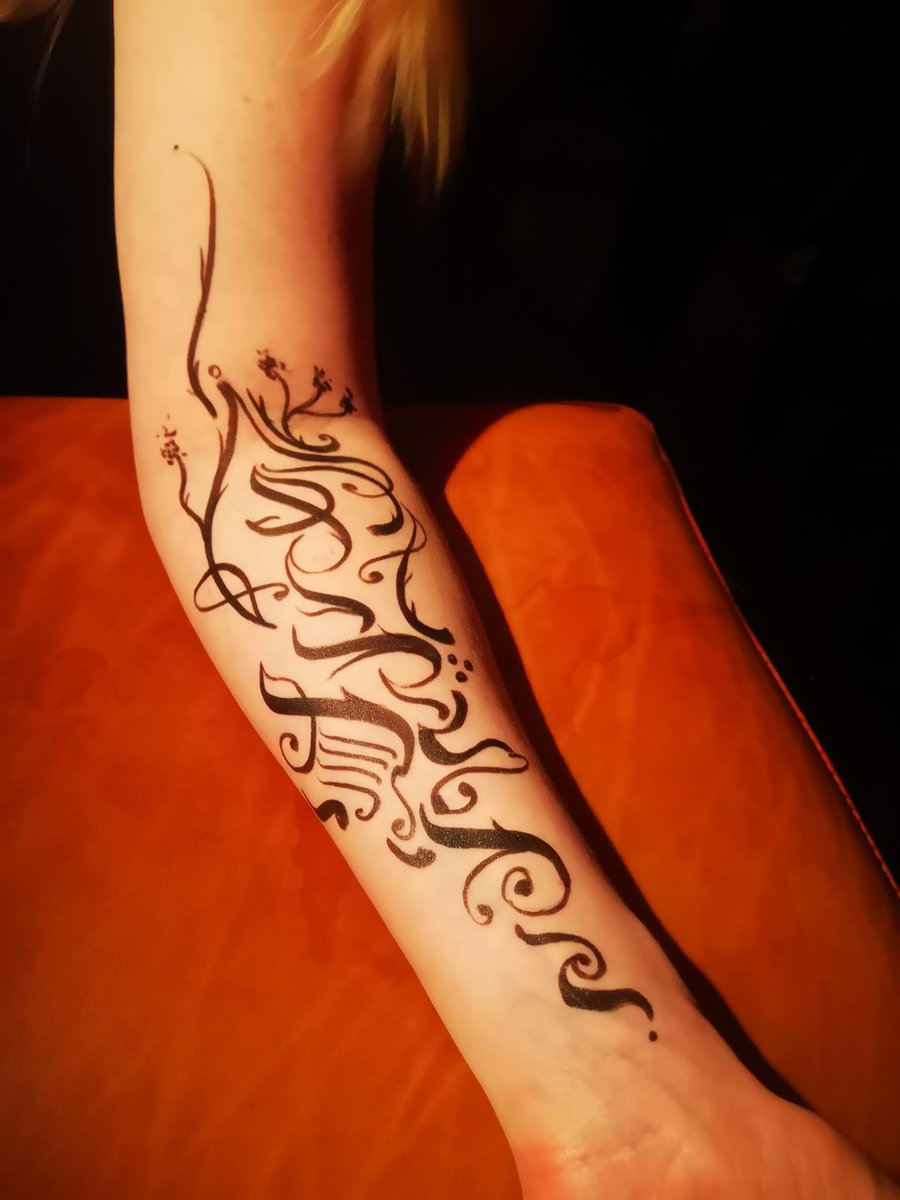 blind_don's tweet photo. #Calligraphy on Skin https://t.co/kRUbzF83MJ