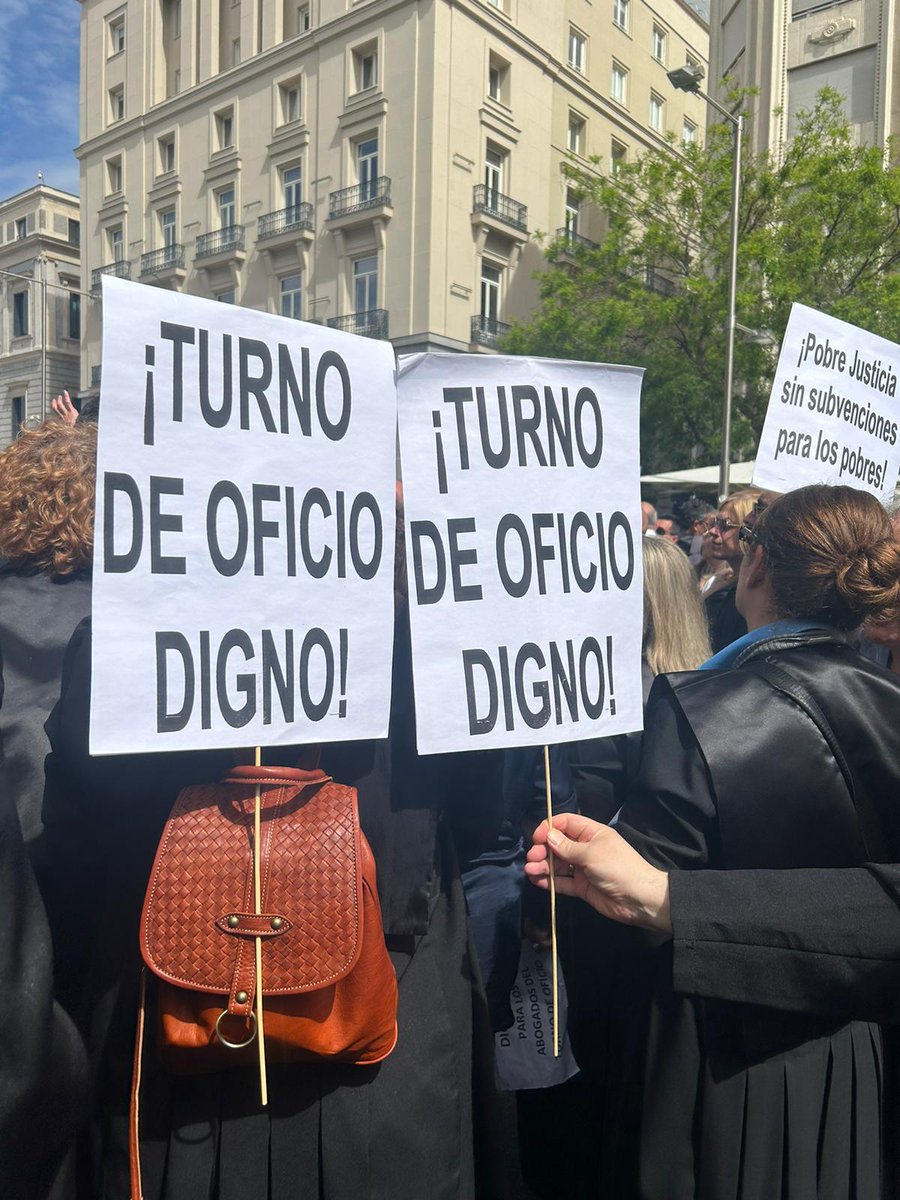 Plataforma Abogacia y Turno Oficio (@abogaciayturno) on Twitter photo #EsNuestroTurno #MareaNegra #EsNuestroTurno #MareaNegra