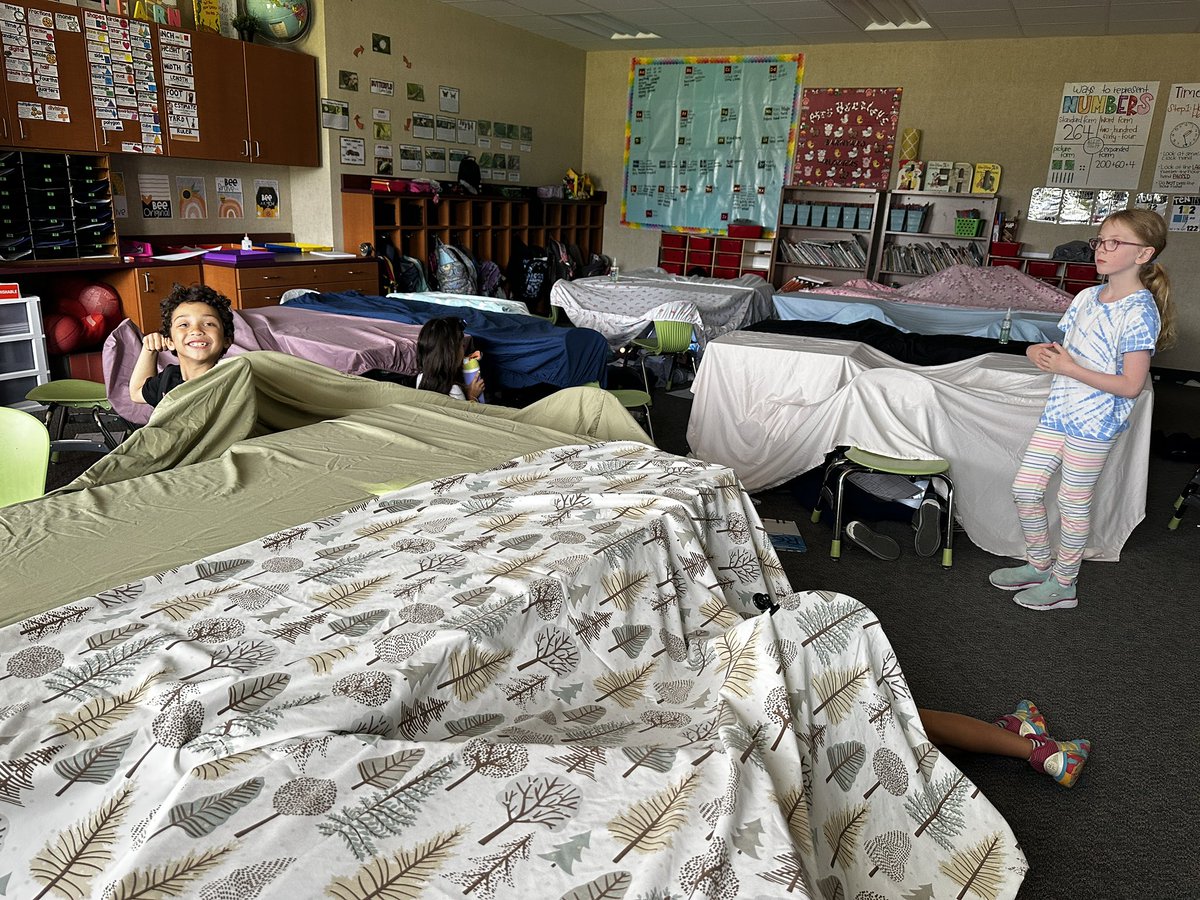 McClureSubTeach's tweet photo. F is for Fort! @McClure_2nd has a Fort Day and making learning an adventure! @McClureMarshals 
Are always up for a challenge! #mccluremarshals #fortchallenge #mymisd https://t.co/iKZtrV0mhl