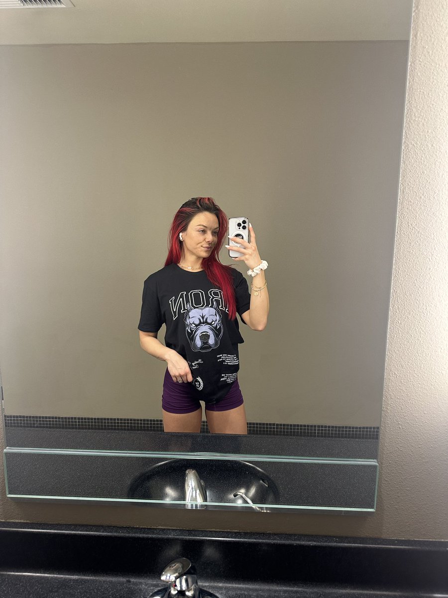 sjxoxo on Twitter: "Gym date??? 🙈"