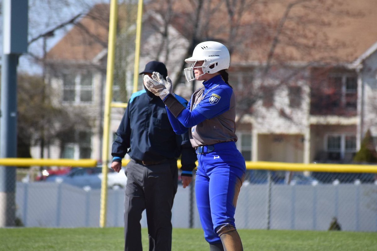 NPUSoftball's tweet photo. The Vikings split both their doubleheaders vs. Elmhurst on Tuesday and Carthage on Wednesday! 

Elmhurst: 5-13 (6 inn.) &amp; 10-1 (5 inn.) - Homerun by Alyssa Malicki 

Carthage: 4-3 &amp; 1-6 

#allin https://t.co/ret9tNOVOx