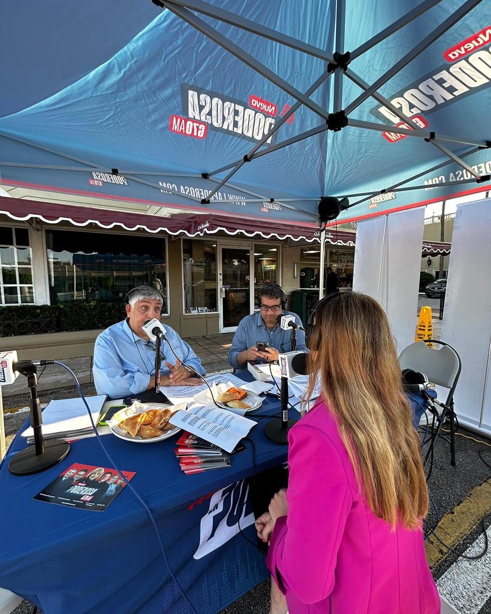 CommSabinaCovo's tweet photo. Commissioners Conclave in La Poderosa 670 am . An excellent opportunity to get closer to the community. If it's in the Versailles restaurant, even more!
#miamid2 #lapoderosa #versailles https://t.co/wOkPVgCjhT