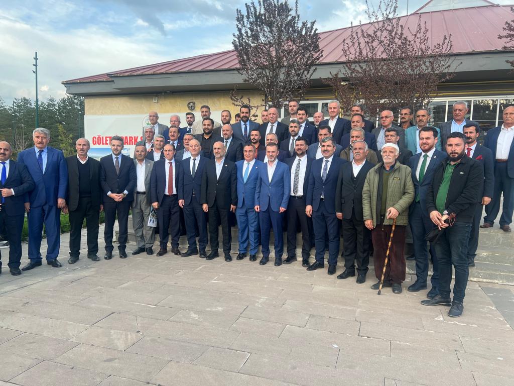 avibrahimK's tweet photo. Teşkilat başkanımız Sn.@erkankandemir ' in başkanlığında, Muş 'ta Doğu Anadolu Bölgesi İl Başkanları Toplantısında buluştuk. https://t.co/wIHpupLo4P