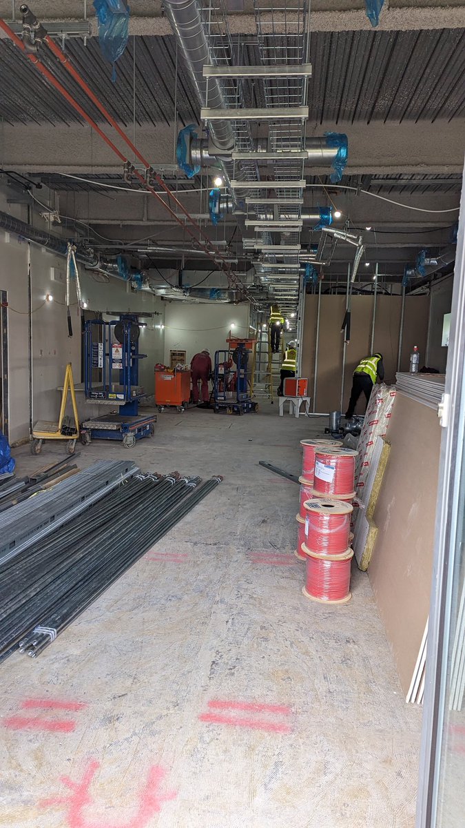 ACUSouthTees's tweet image. Work is well under way at the soon-to-be cardio research facility 👏 So exciting! We can&apos;t wait to be in! @OurHospCharity @SCHFjamescook @SouthTees #cardioresearch #researchunit