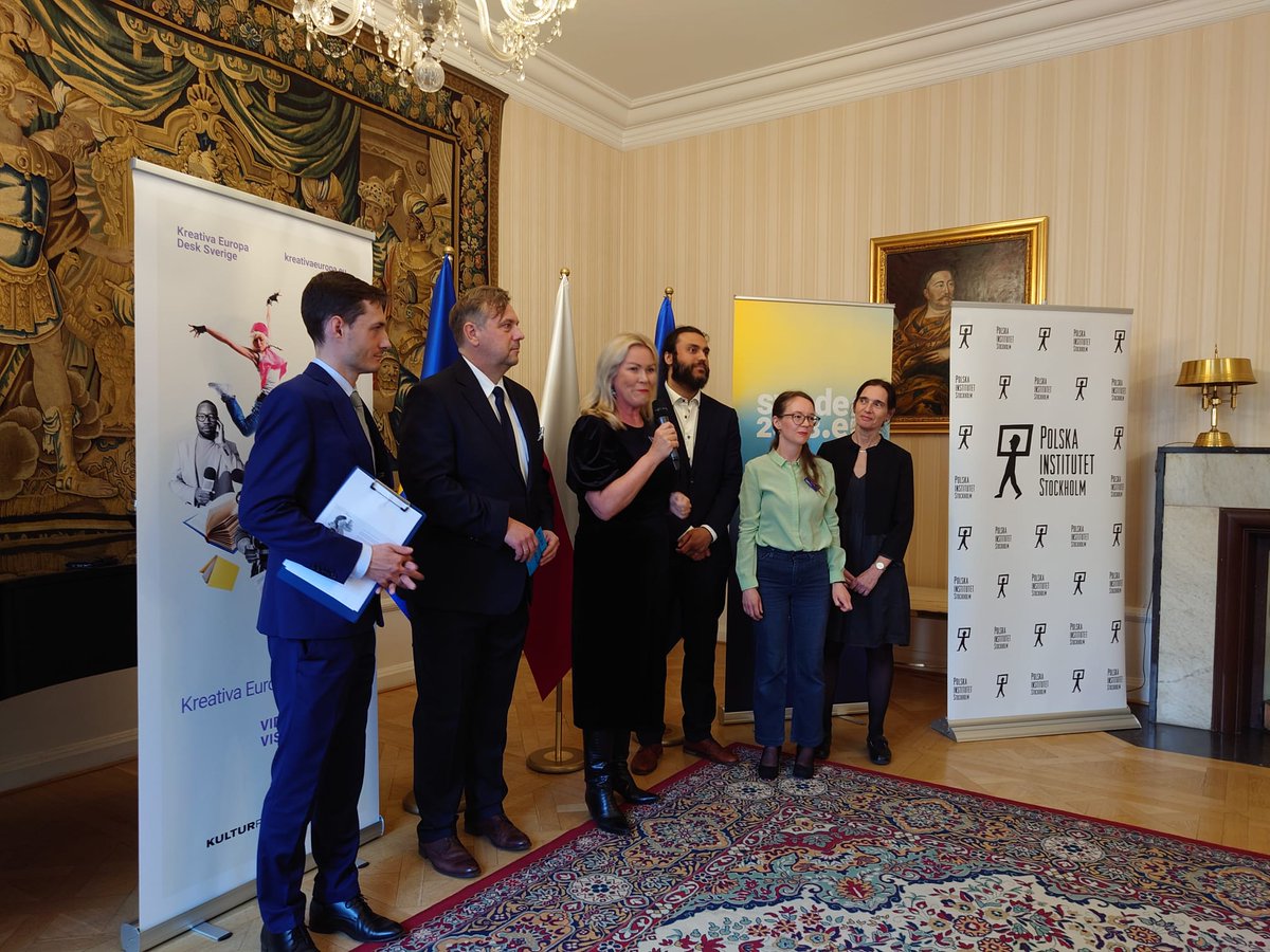 pRUSZKIEWICZ's tweet photo. Welcome reception of the @europe_creative Desk Conference at the premises of @PLinSweden organised by @PLinstStockholm on behalf of EUNIC Stockholm🇸🇪 cluster supported by @MEDIA_Desk , @DeskKultur ,@SwedishFilm &amp; Swedish Arts Council.
Perfect way to build trust &amp; understanding👍. https://t.co/M8ZANvB7fz
