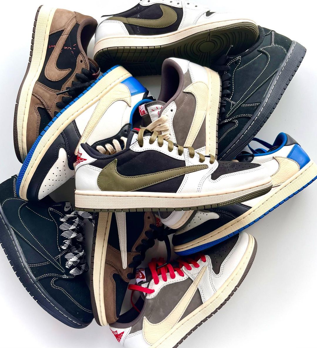 Sneaker News tweet media