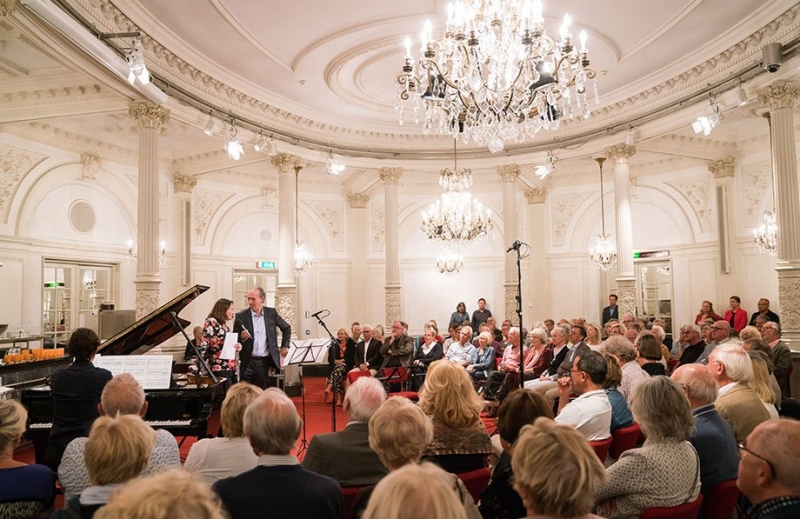 Sunday April 30:
Eszter Réti  from Hungary (bachelor student Laureate of the Dutch International #flute #competition ) will play live from the Spiegelzaal in the <a href="/Concertgebouw/">Het Concertgebouw</a>  on <a href="/NPORadio4/">NPO Radio 4</a> 

#dwarsfluit #piccolo #flutecompetiton #talent #students #musician #classicalmusicians