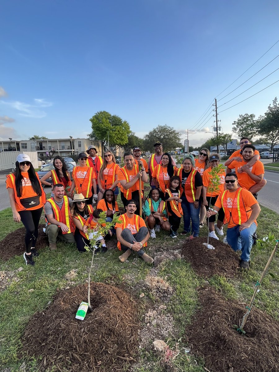 voteivansanchez's tweet photo. TODAY!! Root for Nature II: We decided to plant another 75 trees in SW Houston District J!! 🧡
4/27 @ 5:30pm @ 11246 S Wilcrest!!
POC: Camilo (612) 270-1974
#treeplanting #greenerhouston #HoustonTrees #DistrictJTrees #communitygreening #greenhouston #cleanhouston #beautifyhou https://t.co/rPRsX8YQ7h