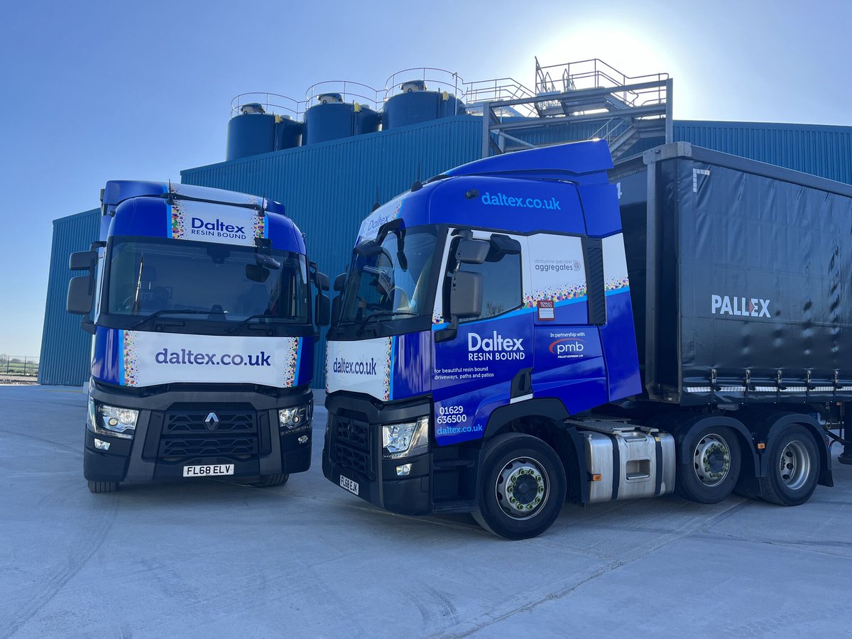 These look almost as fabulous as a DALTEX resin bound driveway! 😘 🚚 🚚  Brand new designs ready to be seen by homeowners all over the country.❤️🏠 👨‍👩‍👧

#daltex #trucking #resinbound #driveways #pmb #pallex #lorry