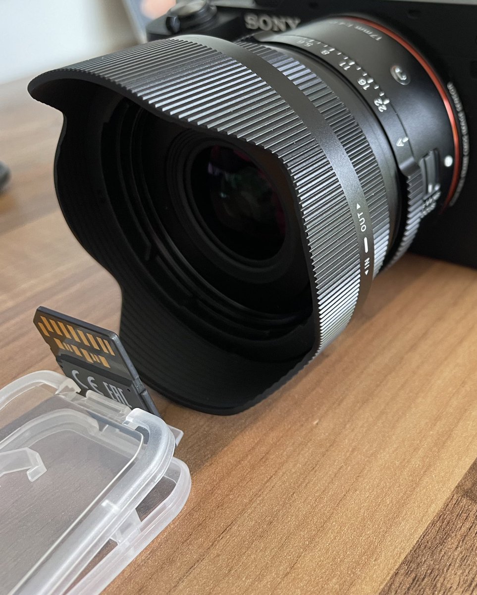 erwanhesry's tweet photo. Mise en perspective la distance minimale de mise au point du #Sigma17mmf4DGDN 
Assez incroyable d’être aussi proche 😵

@SigmaFrance https://t.co/AoZGJb0FkZ