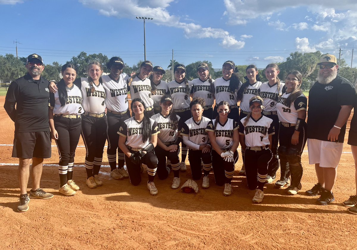 Western Wildcats Softball tweet media