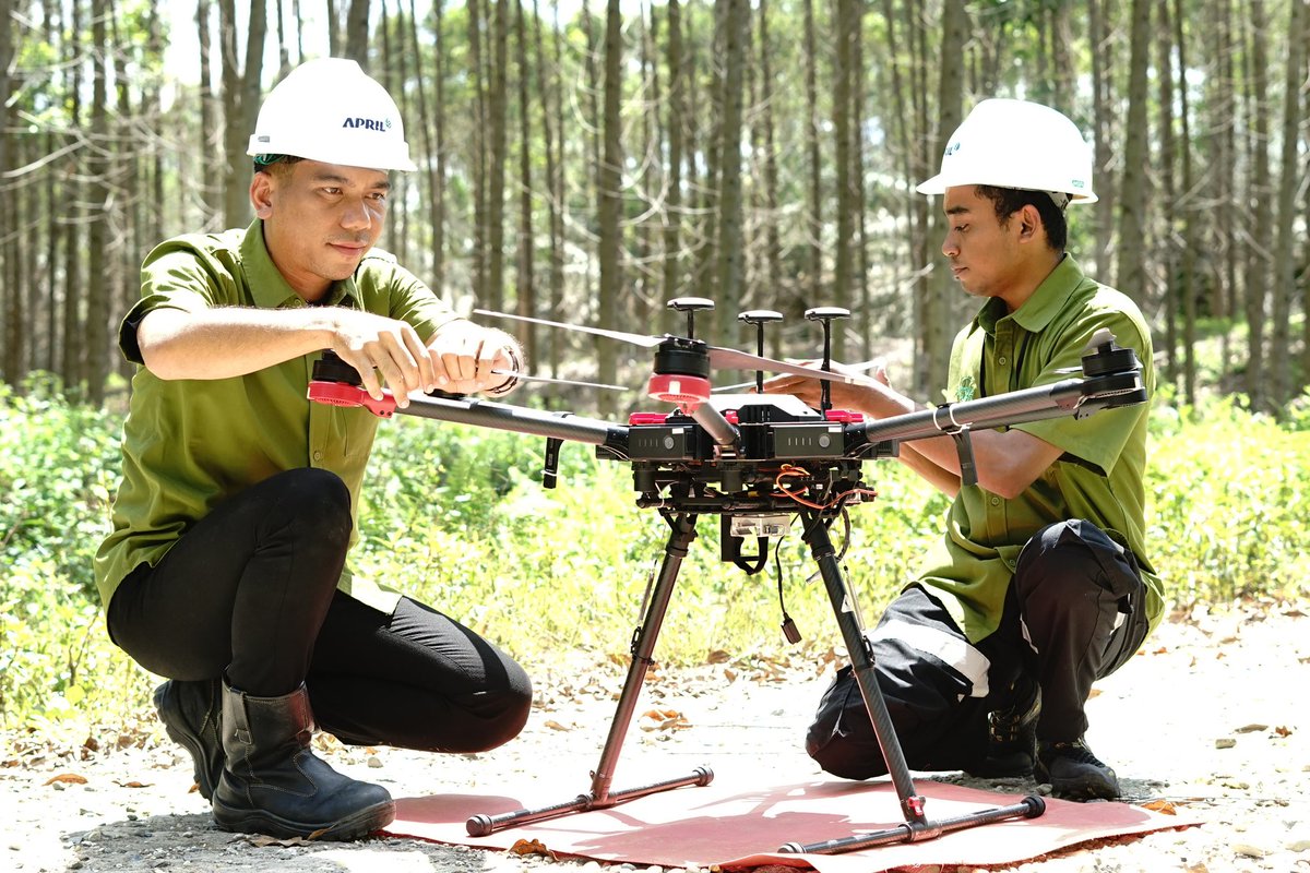 Kalian tahu PT RAPP menggunakan teknologi drone untuk mendukung operasional dan turut menjaga lingkungan?
Temukan jawabannya pada link berikut
bit.ly/40Je0Av
