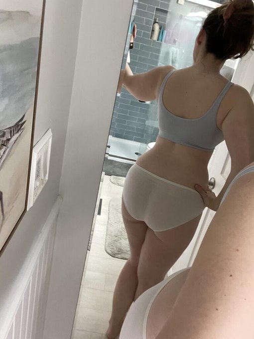 I hope you like the full back panties today https://t.co/r5S6zkBhHY