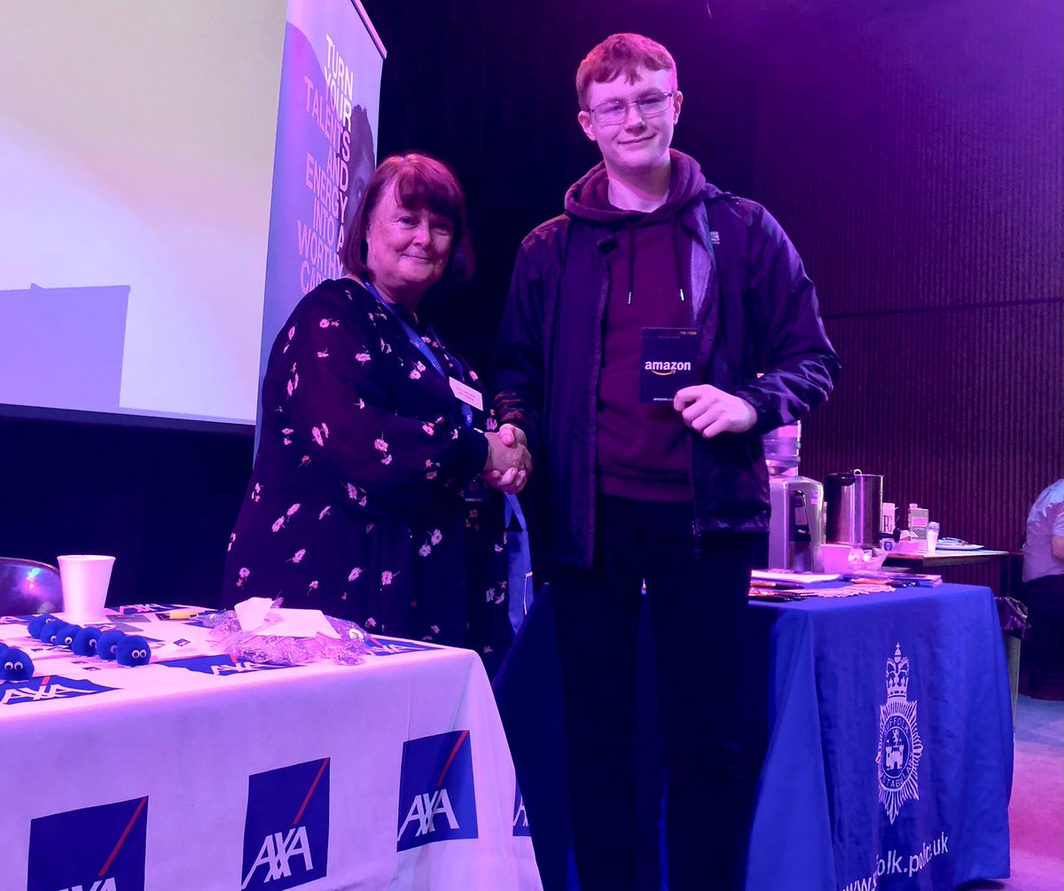 SamWardAcad's tweet photo. An inspiring event for the students at SWA. Thanks to all the businesses and education providers who supported the event. In particular @axainsurance and @takeyourplace_he https://t.co/z6qmqFyUFm