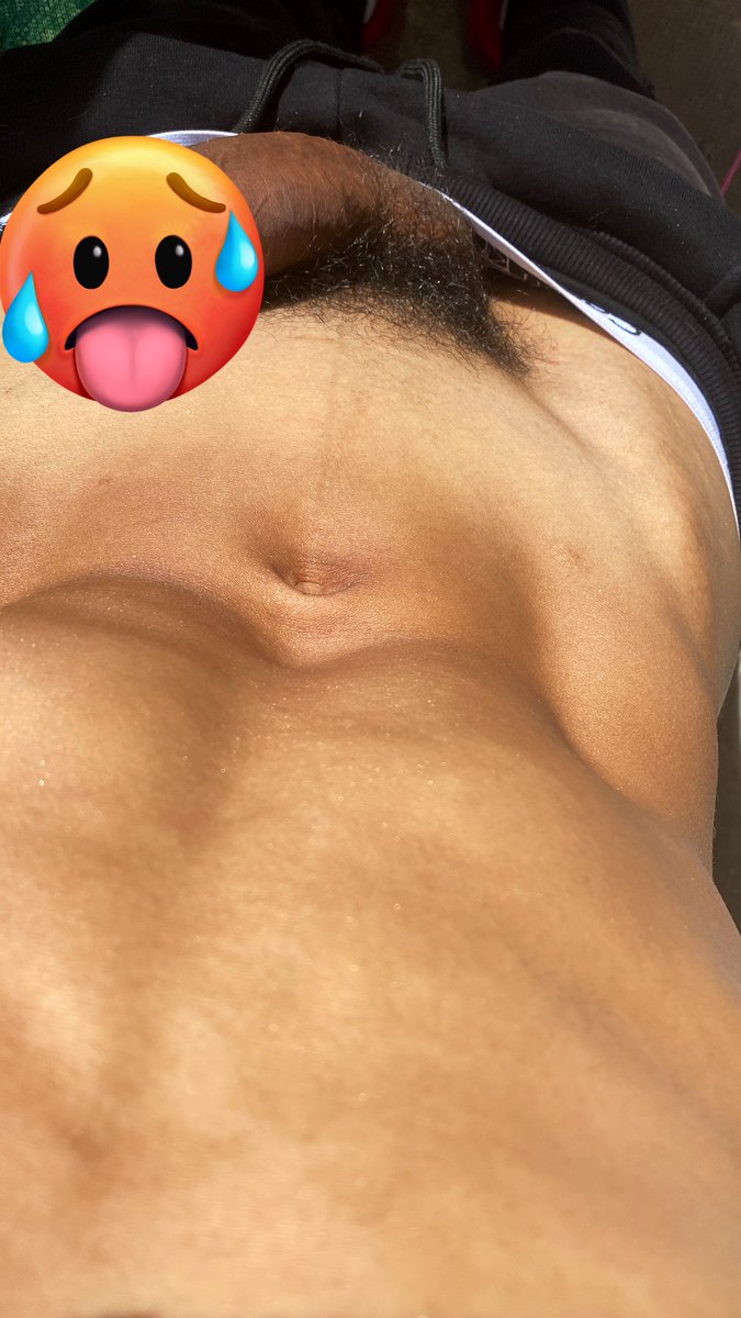 JamalMyiers's tweet photo. Qui vient me sucer pendant ma séance bronzage😏#baize #baizegay #beur #grossebite #nude #rebeu #rebeuboss @maqueuecom @Louis_domii @reubeuaddict https://t.co/bcVfz7YDQW