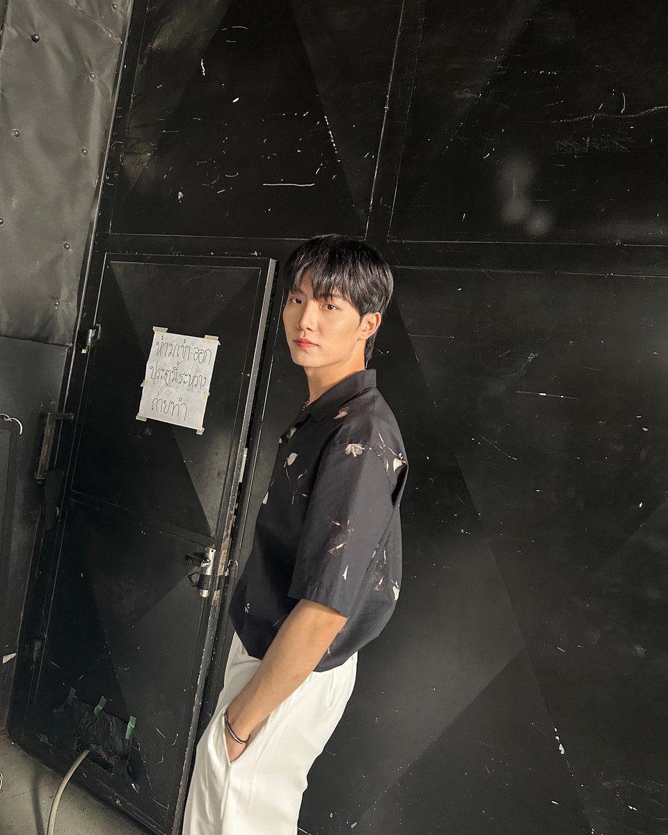 จังหวะตกหลุมรัก …. เป็นอย่างนี้ 🖤