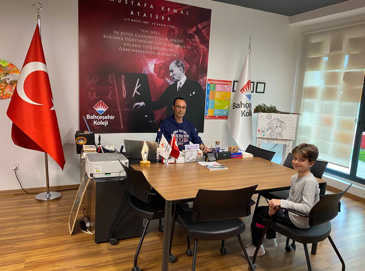 Eylül 2022’de 8. sınıflarla başlayan, Kampüste Yaşam Bireysel Görüşmeleri 7. ve 6.sınıflarda da tamamlamdı.
Bugün 5.sınıflarda randevulu görüşmelerimize Kaan Küflü ile devam ettik.
✅Planlı Ders Çalışma
✅Zaman Yönetimi
✅Akademik Hedefler
✅Gelecek Planlaması