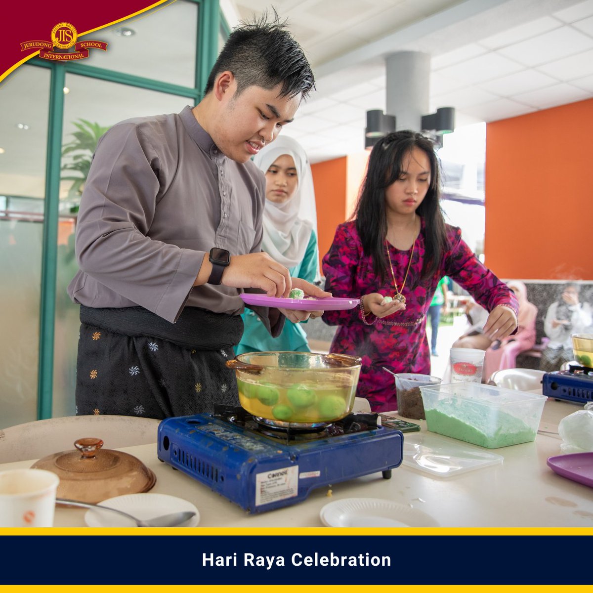 JISBrunei's tweet photo. Today at JIS, the #HariRaya festivities were in full swing! All throughout the school, our lively #JISCommunity celebrated in numerous ways. It was an amazing day filled with endless joy and cultural celebration! #EibMubarak #JerudongInternationalSchool #JISBrunei https://t.co/EN2PzxNjZ9