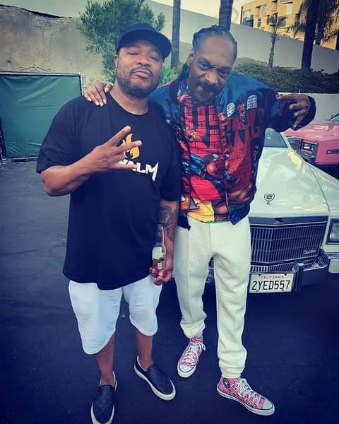 2drawTaught's tweet photo. Friday.  Dog Pound.  X-hibt and Snoop Dogg. ♥️♥️♥️ https://t.co/09XxVFIfuV