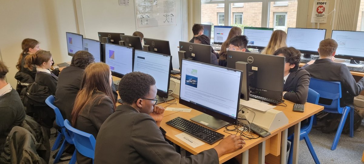 FollowDECTC's tweet image. Pupils in 10A and 10S took part in the National Scientific Thinking Challenge yesterday👏
The challenge was a great way to test &amp;amp; encourage deep thinking skills in STEM-related contexts.
Thanks to the team @uniofwarwick for organising the event, we look forward to the results!