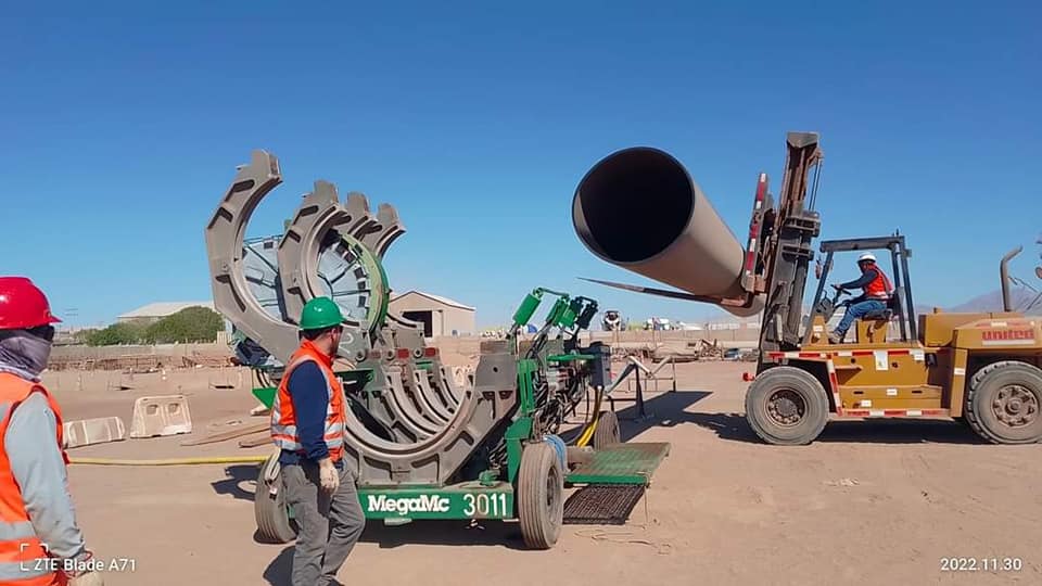 McElroyFusion's tweet photo. Check out this photo shared by Ruben Chavez of a BIG HDPE job in Chile. Send your field photos to lcopeland@mcelroy.com. #mcelroymanufacturing #megamc #hdpe #pipefusion https://t.co/88WJapmVlA