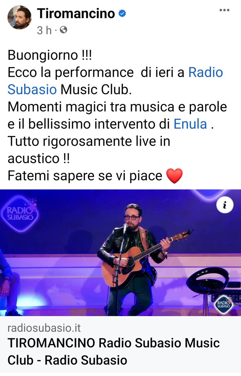 Tiromancina's tweet photo. Fede su #Facebook 
Live acustico magico ed emozionante ieri sera a Radio Subasio. E' stato magnifico, anche questa volta ❤️
@Tiromancino @RadioSubasio @enulidae 
#tiromancino #enula #radiosubasiomusicclub #duerose #live #acustico #radiosubasio https://t.co/BTCqLhCQ8A