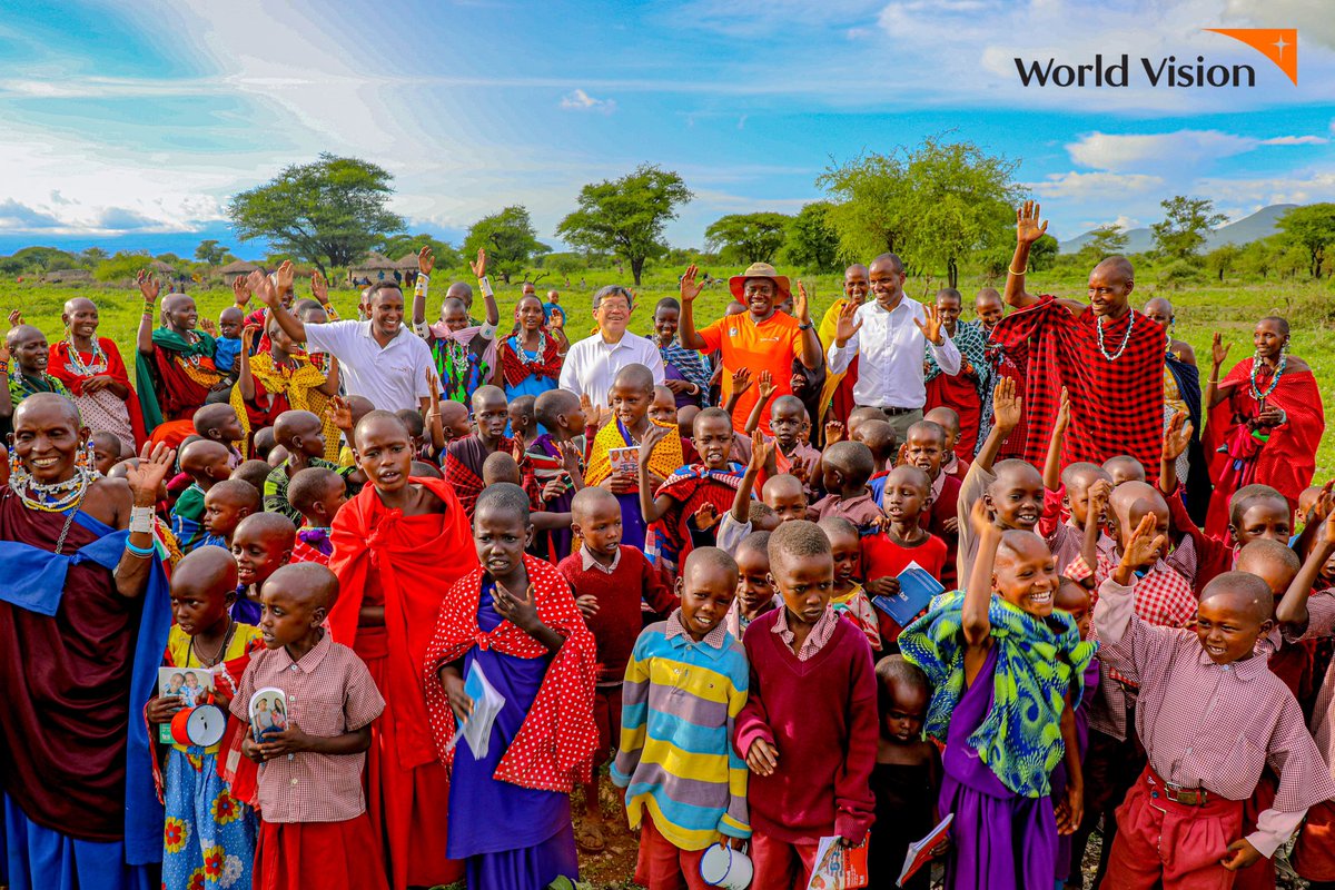 WV_tanzania's tweet photo. This week our #Faith and #Development team led a visit to #KisongoMakuyuniAP and Mwanzo village in @Arusha, accompanying one of our Major donor and friend Dr Warren, who came to see how #EmpoweredWorldView model is changing lives in our Communities. https://t.co/uWJcqa2mXY