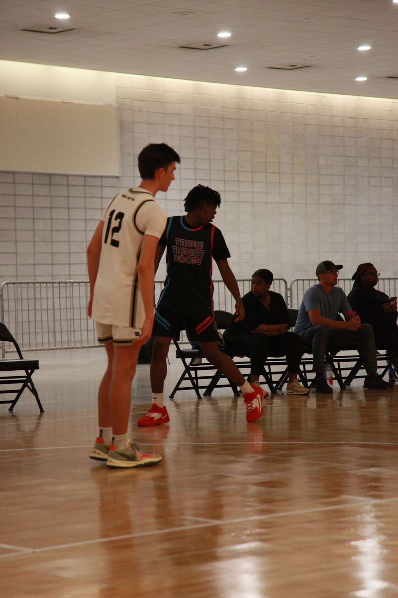 mac2bandz's tweet photo. Game winner at hoop group live event Pittsburgh @HoopGroupHQ https://t.co/H46jN8OZ4A