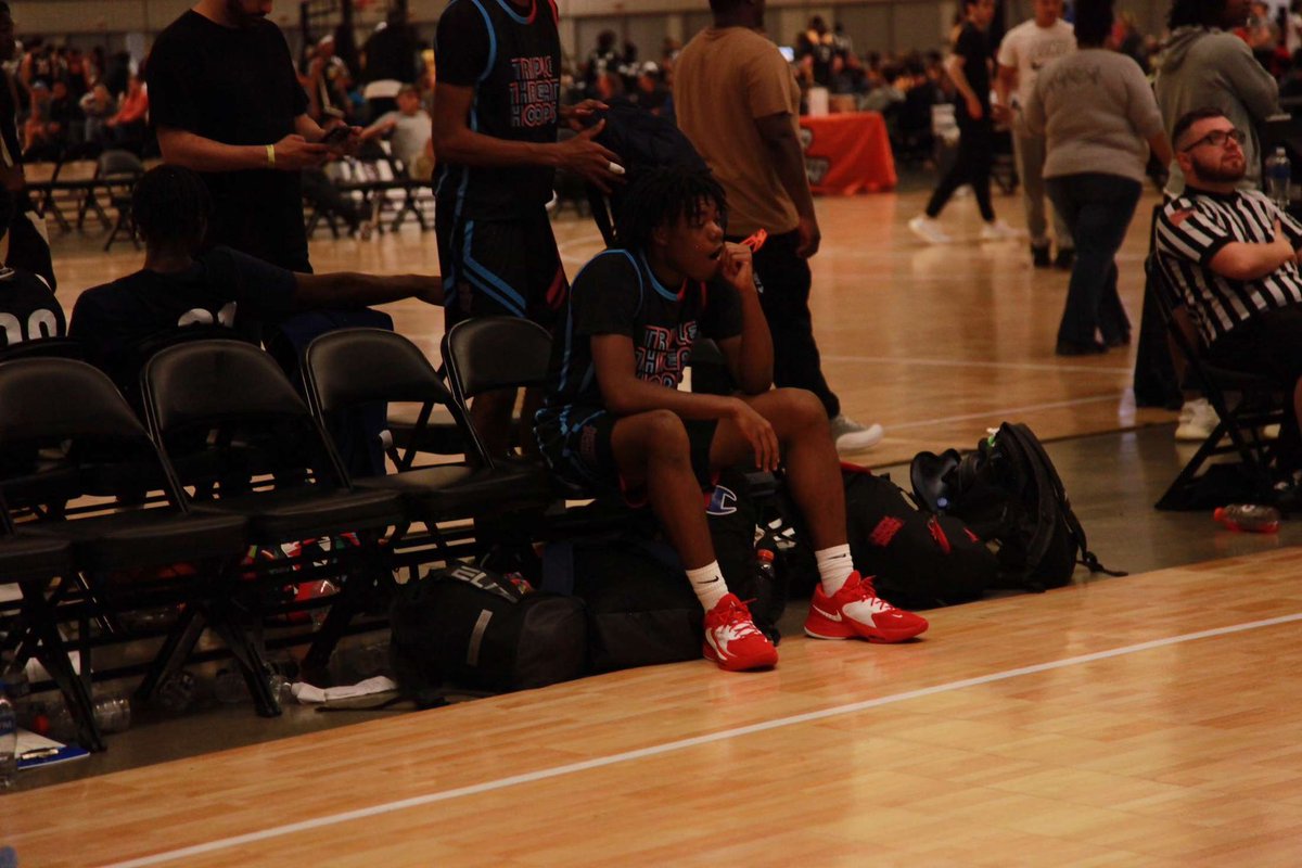 mac2bandz's tweet photo. Game winner at hoop group live event Pittsburgh @HoopGroupHQ https://t.co/H46jN8OZ4A