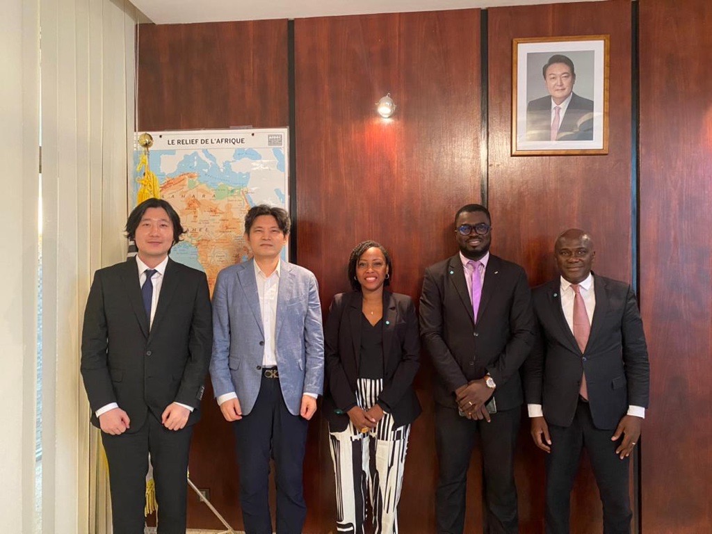 <a href="/GggiCotedivoire/">GGGI_cotedivoire</a> recently paid a courtesy visit to the new Ambassador of the Republic of Korea to #cotedivoire his Excellence Mr KIM Saeng, to discuss various topics related to #sustainabledevelopment&amp; #Greengrowth in the country . 
#Parnership, #Greenrecovery 
<a href="/gggi_hq/">GGGI</a> <a href="/Olola36/">Olola</a>