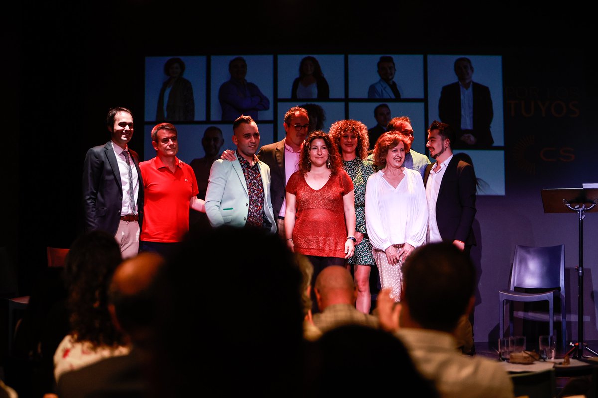 CsLaRioja's tweet photo. 🥳 Ayer nos reunimos para celebrar la LIBERTAD.

👏 En nuestra comunidad sacamos cuatro listas: Haro, Logroño, Calahorra y Parlamento, que cubren el 60% del electorado.

🧡 No nos conformamos con ser diferentes, queremos ser extraordinarios.

#PorLosTuyos https://t.co/VdCIcUASgJ