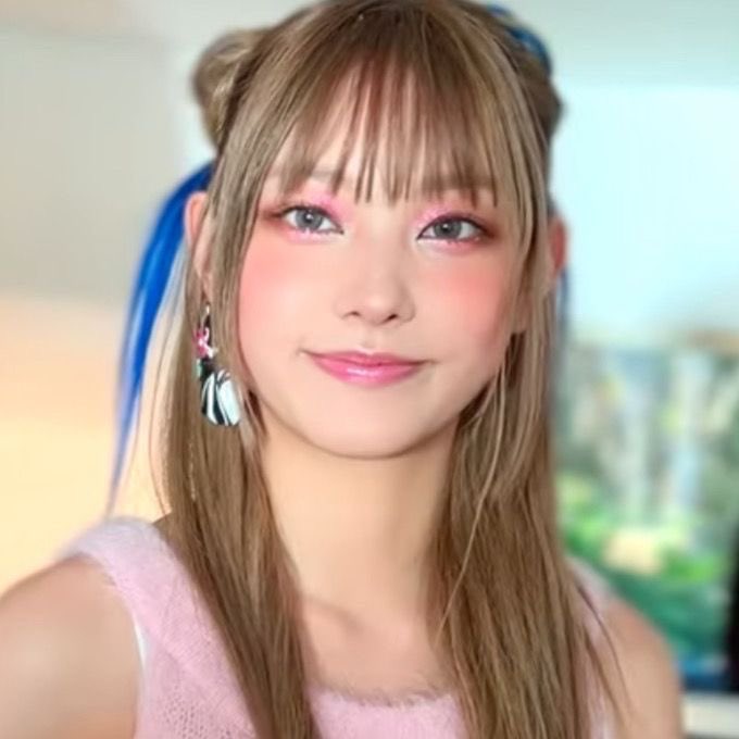 hrkrated's tweet photo. her smile is adorable. https://t.co/fWPQM5wNXR