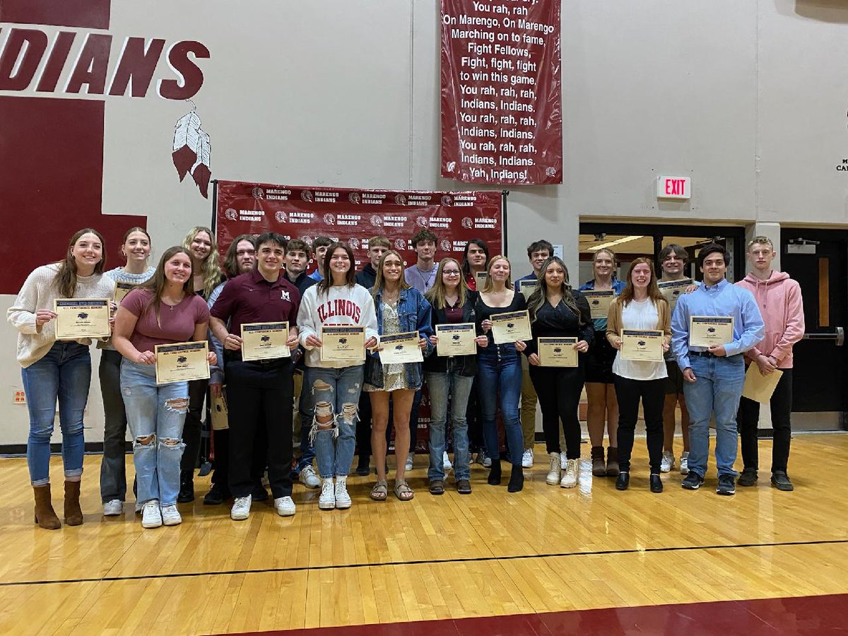 bethlulinski's tweet photo. Senior Athlete Awards MCHS. Congrats to you Mia! It has been a joy to watch you play your sports.
@Will_Lulinski 
@DanielWilke3434 https://t.co/Dlm0GYKWJ7