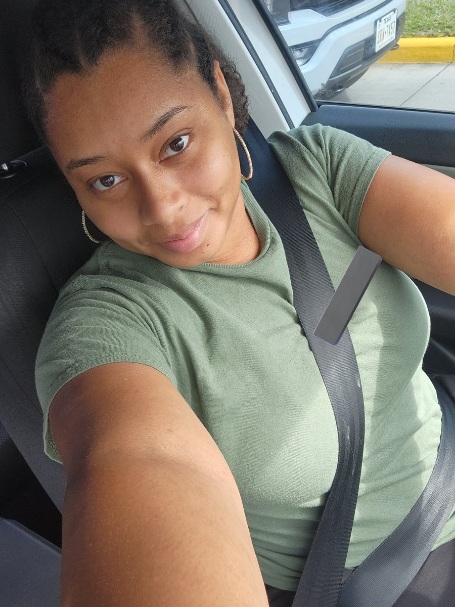 endrikastar's tweet photo. Just trying to be a better version of me everyday! #selfie #SouthernGirl #lifeisgood https://t.co/xq4bkBWbG6