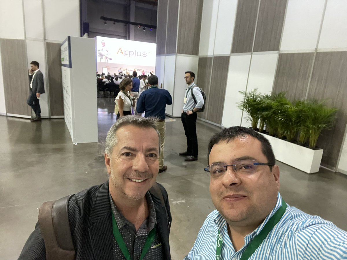 CeeraColombia's tweet image. El Director Ejecutivo de @CeeraColombia @Marco_Vera participa en representación de la ‘Hidroenergía a menor escala’, junto con las empresas afiliadas #Enerco y #PiÉpsilon en el 6º Encuentro y Feria #SoyRenovable en #Barranquilla de @SERColombia_, @WEC_Colombia y @FISE_Colombia.