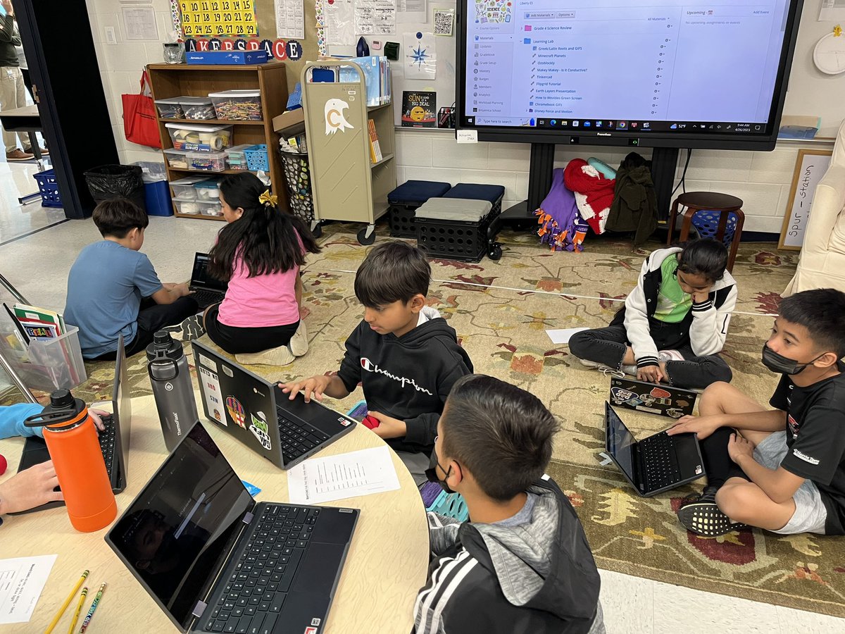 MrsCannon_LIB's tweet photo. It was great to have the staff from @TimberLaneES visit our school to explore STEM practices! It was even more wonderful to connect with my old AP @PrincipalTLES 🧑🏼‍🔬👩‍💻@LCPSLiberty https://t.co/a6dd7iNqiI