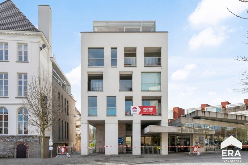 MyFutureHome_'s tweet photo. #TeKoop 🏡 PRACHTIG APPARTEMENT OP DE MARKT VAN OUDENAARDE
📍 #Oudenaarde 💰 € 495000
📸 Contacteer de verkoper en bekijk meer foto's op https://t.co/0JTejEW27W
#myfuturehome #vastgoed #tekoop #Oudenaarde #OostVlaanderen #Appartement #Appartementtekoop #vastgoedplatform https://t.co/EfRQatwcEH