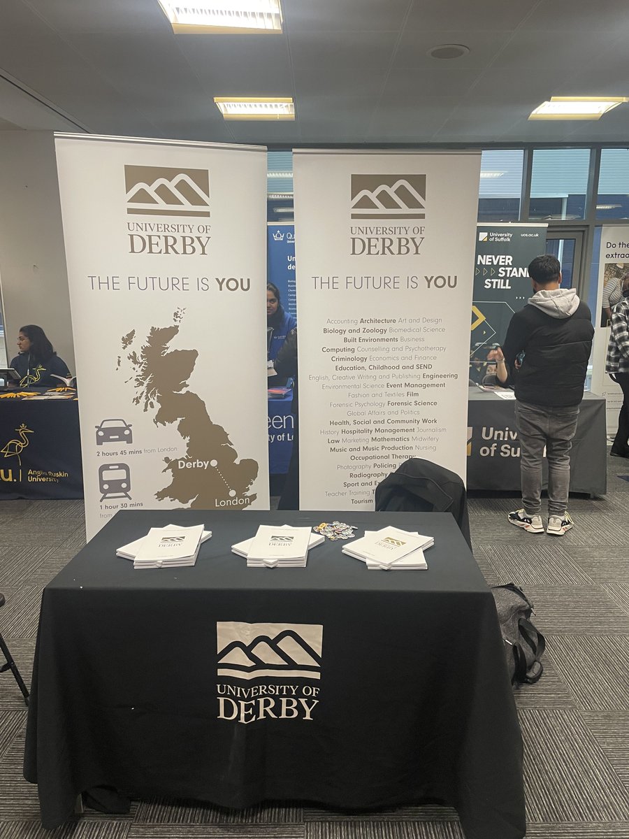 We've been out and about again this week, with several fairs in London promoting @DerbyUni and how students can take their next steps with us

🗓️Tuesday - @NCCTower_
🗓️Yesterday - @StCharlesSFC 
🗓️Today - @uxbridgecollege 

#DerbyOutreach