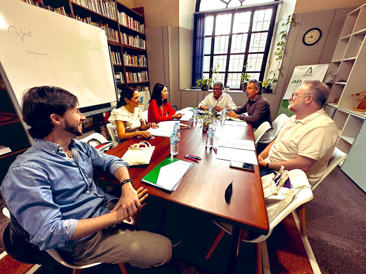 ¡Docentes de la provincia de Jaén! #IIJaénEduca ya está aquí 👏🏽👏🏽🤩