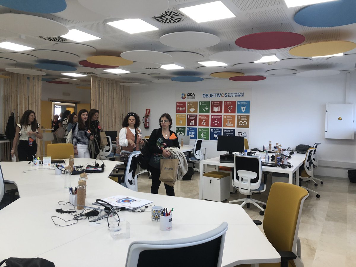 impulsfp's tweet photo. 👉🏼Participem al #WorkCafeCV de Formació Professional
📍Es celebra al @CIDA_gva , el Centre d’Innovació Digital Avançat a Alacant.
💡Visites, temàtiques, tallers, reflexions i debat
@educaciocat @GVAeducacio @InnovaPi @mgomicia @miguelsolerg @jandresvillena @GVAddigital https://t.co/oxh9gpf8wj