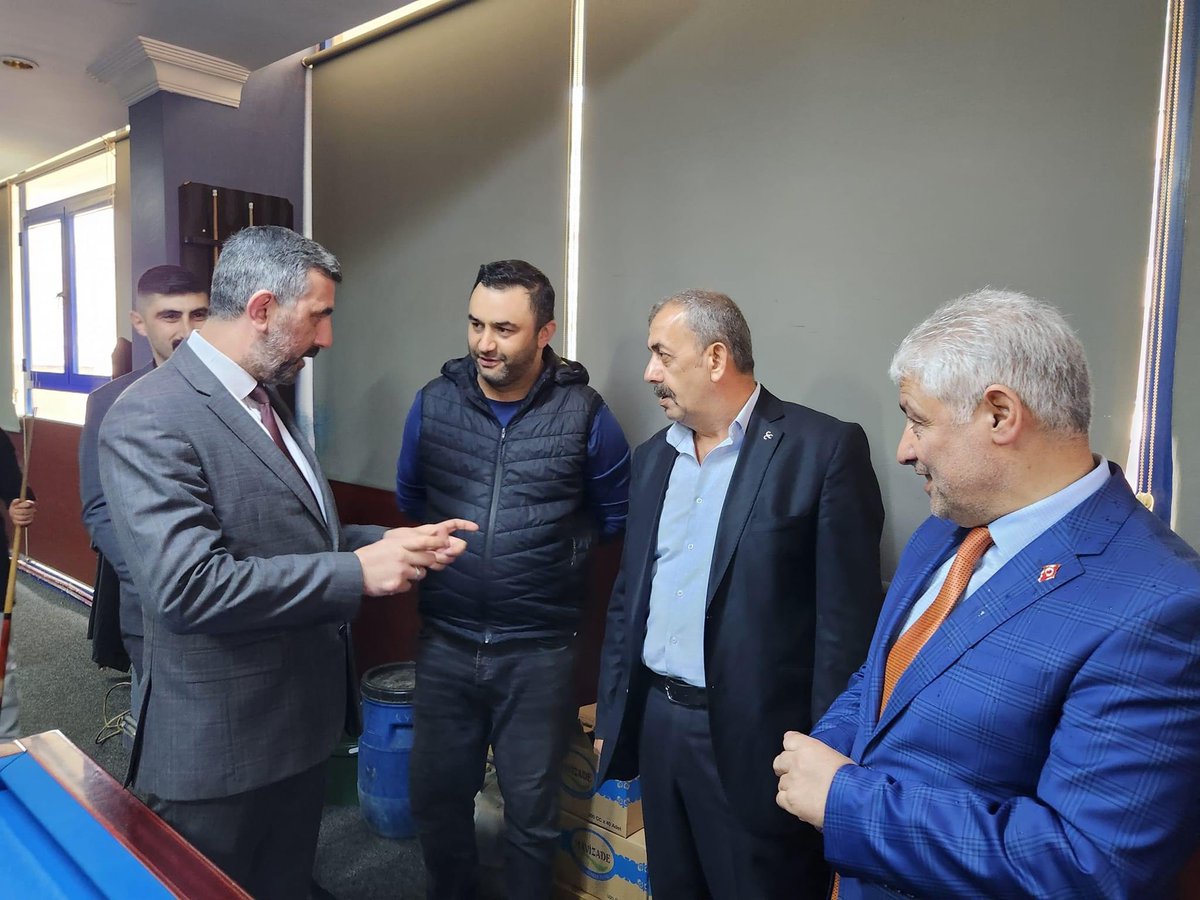 mhp_maltepe's tweet photo. Milletvekili Adaylarımız ve il yöneticilerimiz ile birlikte Maltepe Fındıklı Mahallesi Esnafımızı ziyaret ettik
@shngrz
@MGngr0
@YigitEmreALTUN
@MahmutCoskunMHP
@_MHPistanbul_
@sertel_selim https://t.co/cn4bWeylSn