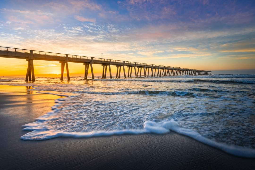 JordanHillPhoto's tweet photo. Sunrise Over Navarre Beach  https://t.co/Wa0L4dziQw

#beach #beachlife #fishing #beachvibes #sunrise #florida #floridabeaches #photo #photographer #photooftheday #artprints #picoftheday #destin #destinflorida #navarrebeach #nature #pic #outdoors #giftideas #santarosa #AYearForArt https://t.co/GW0m8gFb7j